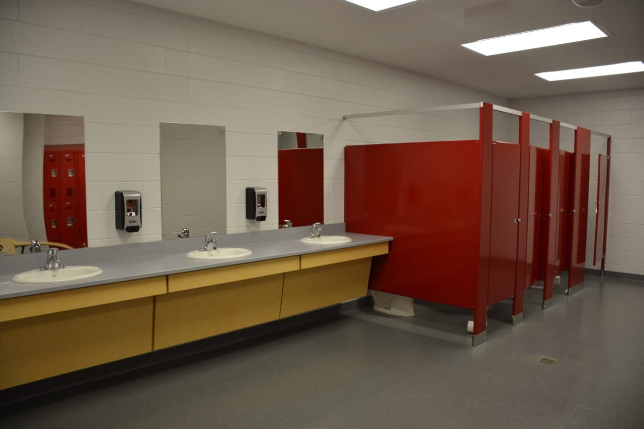 Fox Creek High School - Image 6